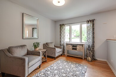 1213 Meadow Dr, Algonquin, IL 60102 - photo 5