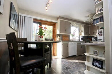 16 Greenleaf Dr, Delmar, NY 12054 - photo 7