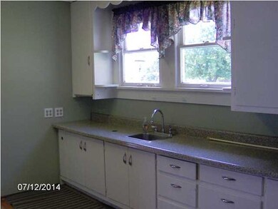 Nice window in Kitchen for light