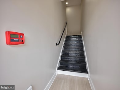 32 S State St unit 2, Newtown, PA 18940 - photo 3