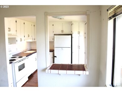 3740 Peppertree Dr, Eugene, OR 97402 - photo 7