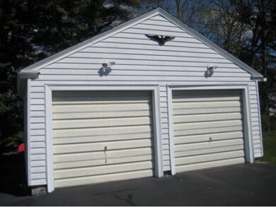 872 Howe St unit 2, Manchester, NH 03103 - photo 2