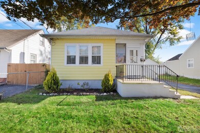 326 1st St, Middlesex, NJ 08846 - photo 2