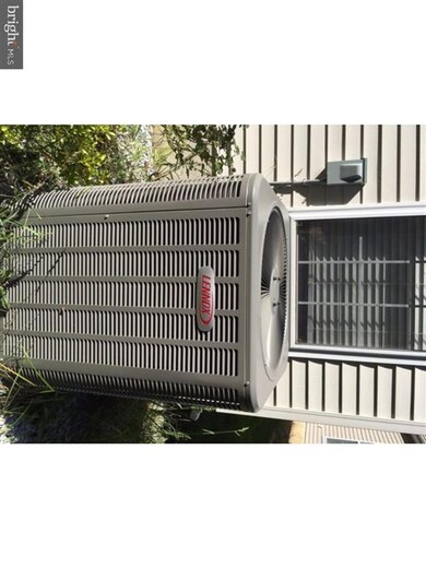 320 Blanketflower Ln, Princeton Junction, NJ 08550 - photo 7