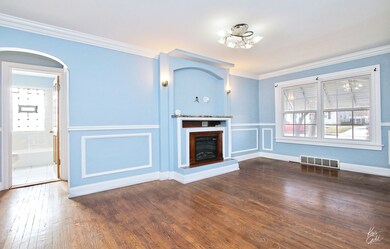 209 S Gretta Ave, Waukegan, IL 60085 - photo 7