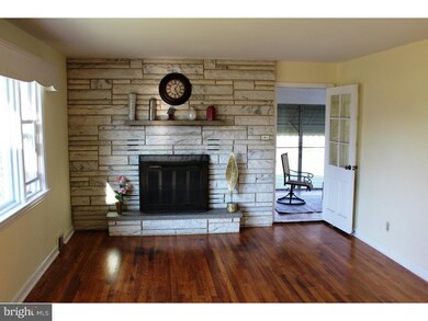 113 Dutch Neck Rd, Hightstown, NJ 08520 - photo 2