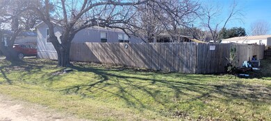 1909 Coral Rd, Azle, TX 76020 - photo 6