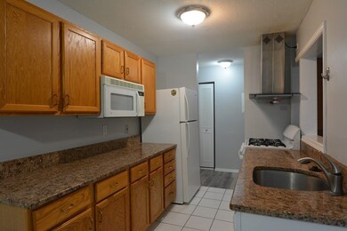 40 Shrewsbury Green Dr unit D, Shrewsbury, MA 01545 - photo 4