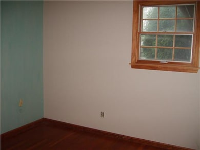 1414 Chesterton Square S, Columbus, OH 43229 - photo 5