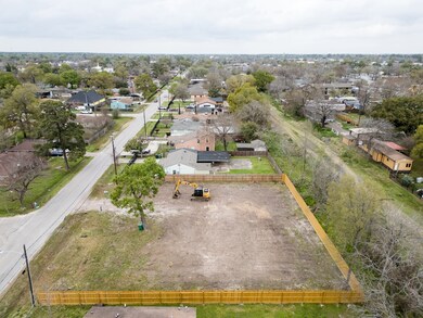 1125 Evanston St unit T, Houston, TX 77015 - photo 2