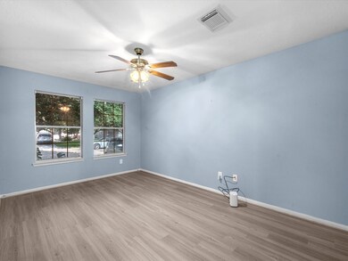 10323 Hinesburg Ct, Houston, TX 77075 - photo 6