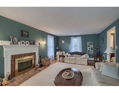 754 Boxford St, North Andover, MA 01845 - photo 4