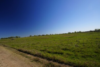 Falke-Heinrich Rd, Schulenburg, TX 78956 - photo 2