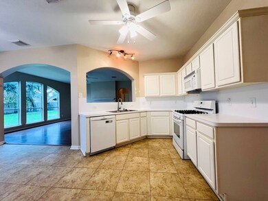 8907 Path Green Dr, Houston, TX 77095 - photo 6