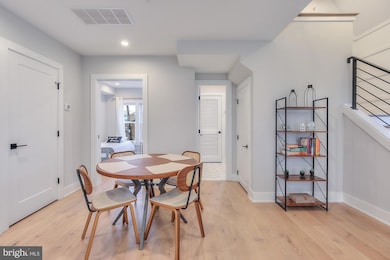 501 Longfellow St NW unit B, Washington, DC 20011 - photo 5