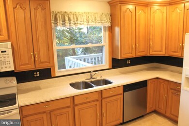 8934 Satyr Hill Rd, Parkville, MD 21234 - photo 5