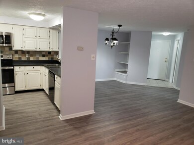 18700 Caledonia Ct unit A, Germantown, MD 20874 - photo 6