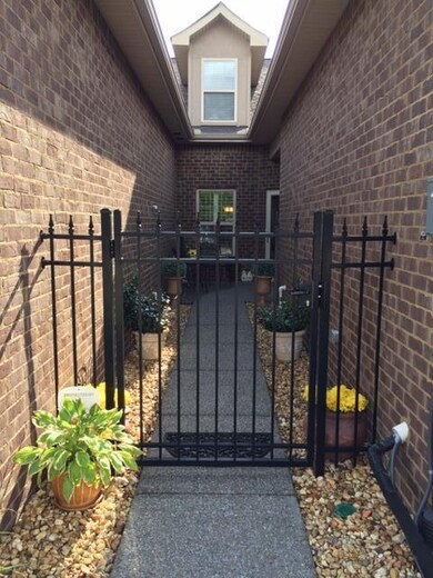 Entryway w/ Gate