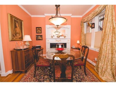 Note the Cellular shades to the right (top-down/ b