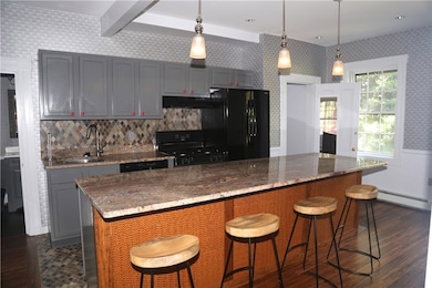 392 Benefit St unit 1, Providence, RI 02903 - photo 6