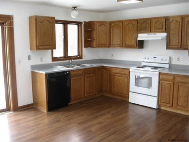 47 Briar Ave, Albany, NY 12203 - photo 4