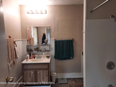 1438 Roosevelt Ave, Lansing, MI 48915 - photo 4