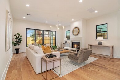 2007 Gardenia Dr, Houston, TX 77018 - photo 2