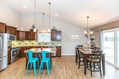Kitchen dining