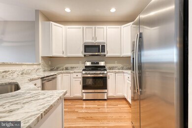 2566 Running Wolf Trail, Odenton, MD 21113 - photo 7