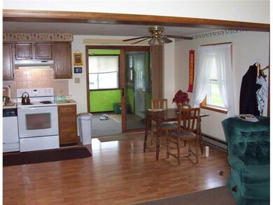 Kitchen NICE OPEN FLOOR PLAN WITH SLIDING GLASS DO