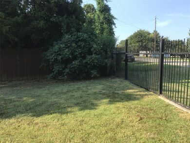 608 Newsom Rd, Azle, TX 76020 - photo 4