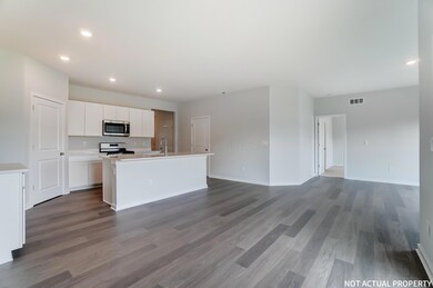 5760 Orchard Lakes Trail Dr, Canal Winchester, OH 43110 - photo 6