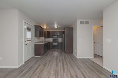 404 N Sioux Blvd, Brandon, SD 57005 - photo 7