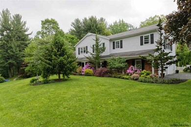 4 Tulip Tree Ln, Schenectady, NY 12309 - photo 3