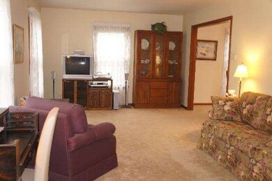 519 S Forest Ave, Batavia, IL 60510 - photo 2