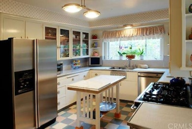 Marble Counters & Island; Stainless Steel Applianc