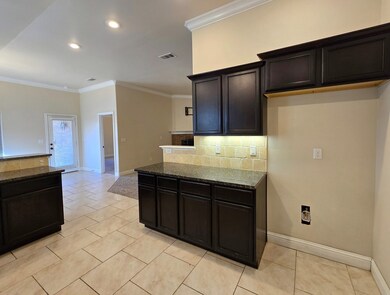 6913 Redbud Ct, Midland, TX 79705 - photo 5