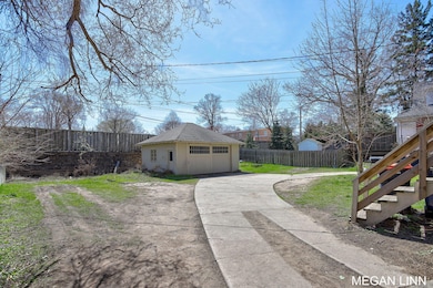 5-web-or-mls-186-w-12th-st