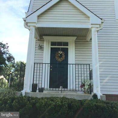 2401 Baikal Loop, Upper Marlboro, MD 20774 - photo 3