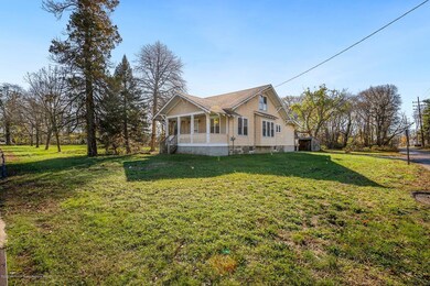 001_142_Middle_Road_316216_590218