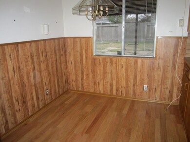 Kitchen Dining Area