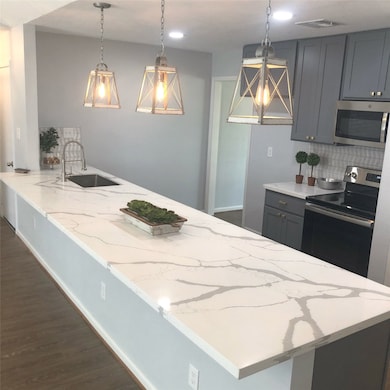 16430 Bougainvilla Ln, Friendswood, TX 77546 - photo 2