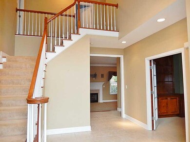Entry/Foyer.