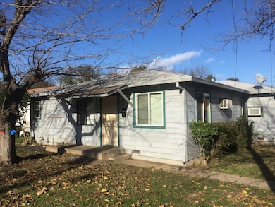 831 West St, Redding, CA 96001 - photo 3