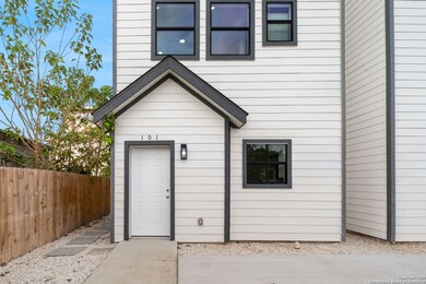 627 S Olive St, San Antonio, TX 78203 - photo 2