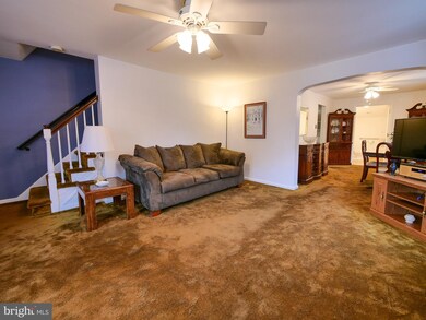 212 Evergreen Ave, Folsom, PA 19033 - photo 6