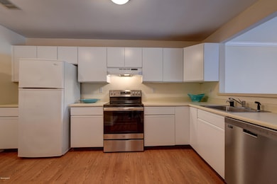 424 N Hemlock Ln, Williamstown, MA 01267 - photo 7