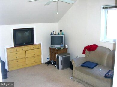 6907 Randolph Macon Dr, Alexandria, VA 22307 - photo 4