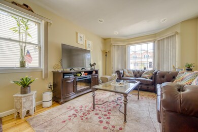 LIVING ROOM W/NATURAL LIGHT