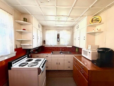 307 S Winnebago St, Caledonia, MN 55921 - photo 3